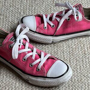 Converse All Star Chucks Pink Low Girl's Size 1 Youth Kids Sneakers Shoes